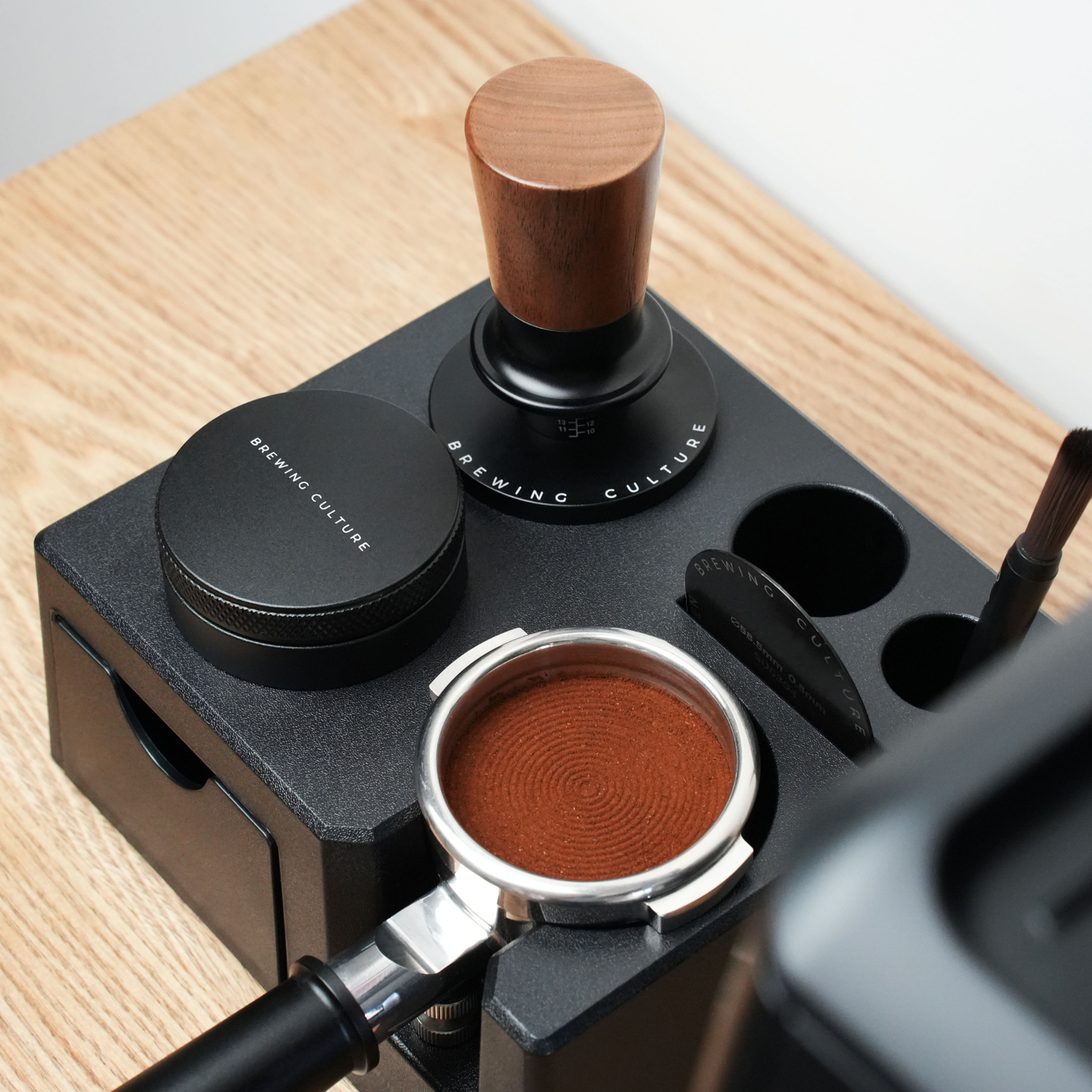 BC Auto-Levelling Tamper Black/Walnut